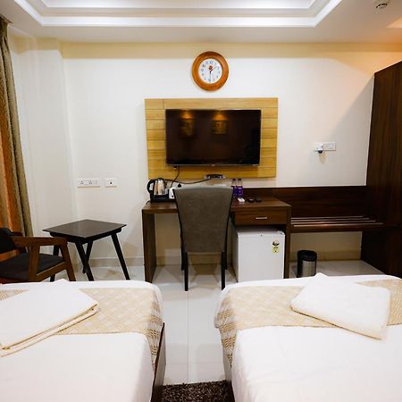 M Square Hotel Hyderabad Exterior foto