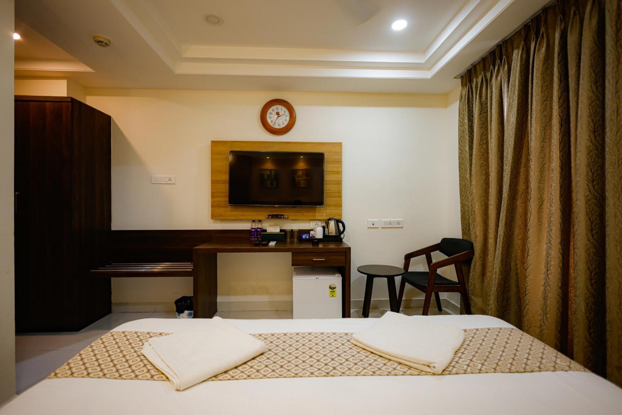 M Square Hotel Hyderabad Exterior foto